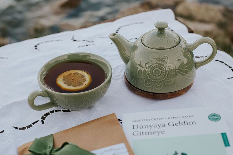 Geometrik Motif Çay Bardağı